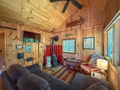 307 Kidder Hill Ridge, Irasburg, Vermont 05845, USA