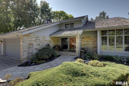 100 S QUAIL WALK Road, Macomb, Illinois 61455