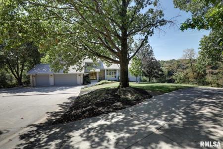 100 S QUAIL WALK Road, Macomb, Illinois 61455