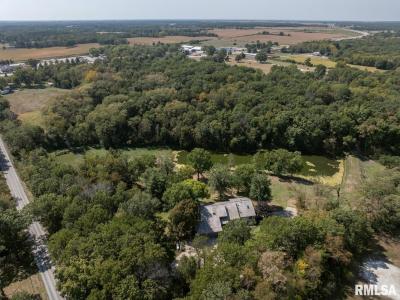 100 S QUAIL WALK Road, Macomb, Illinois 61455