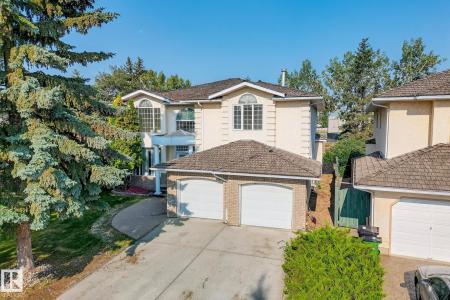 106 FARNELL CLOSE NW, Edmonton, Alberta T6R 2E4, Canada