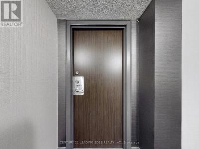 5785 YONGE STREET, Toronto (newtonbrook East), 安大略省 M2M 4J2, 加拿大