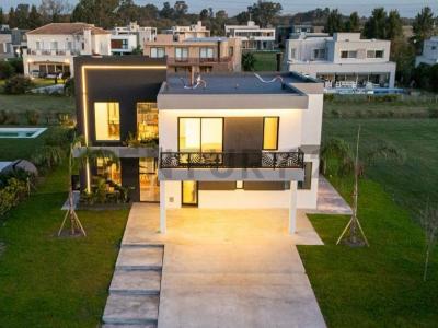 Los Robles 5901 , Ezeiza, GBA Sur 1803, アルゼンチン