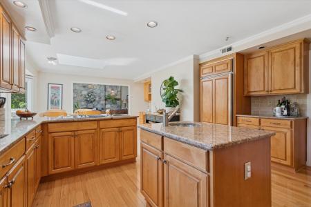 853 Riverbank Road, Stamford, Connecticut 06903, Stati Uniti