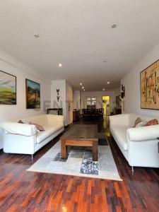 Los Samanes Residencias La Loma, Caracas, Miranda 1080, Venezuela