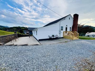 910 Fairview Street, Elizabethton, Tennessee 37643, USA