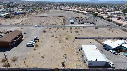 1225 Navajo Drive, Bulllhead, Arizona 86442