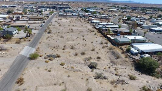 1350 Navajo Drive, Bullhead, Arizona 86442