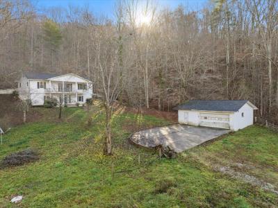 1056 Big Creek Road, Madisonville, Tennessee 37354, USA
