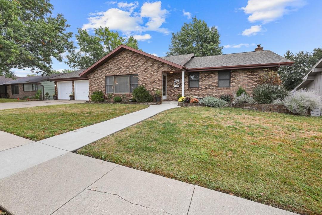 1326 E 7th Street, Pella, Iowa 50219