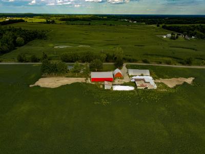 8820 S Lake Pleasant Road, Hillsdale, Michigan 49242, USA