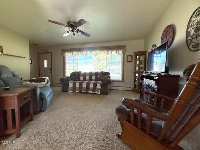 614 14th Street, Jamestown, 北达科他州 58401, 美国