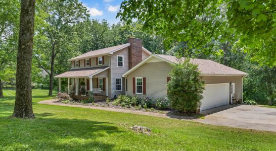 1330 Barkley Hills Cir, Clarksville, Tennessee 37040