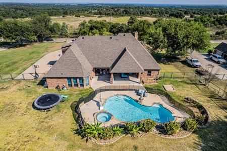 212 Muir Road, Aledo, Texas 76008, USA