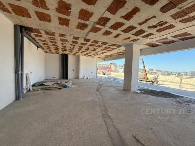 Liqeni i Thatë, Tirana, Albania