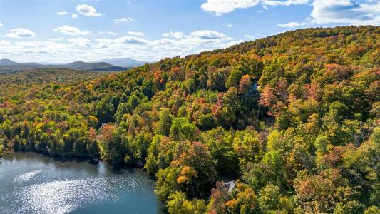 22  Ch. Lakeview E., Austin, קוויבק J0B 1B0, קנדה 