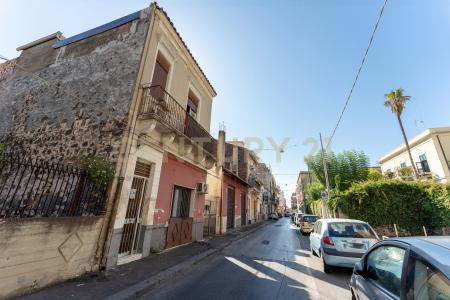 Via Stazzone, Catania, Sicilia 95123, 意大利