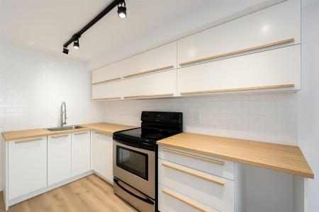 7393 Rue De La Roche, Montréal (Rosemont/La Petite-Patrie), Quebec H2R 2T4, Canada