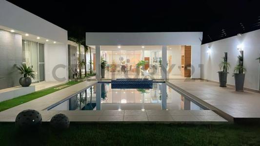 C/ CANAL GUAPOMO ESQ. CAÑABERAL S/N , Campus Universitario., Beni 00001, Bolivia