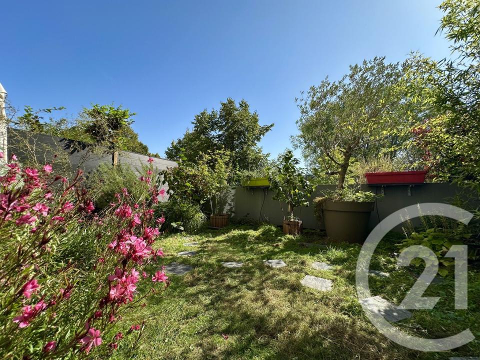 Nantes, Pays De La Loire 44200, France