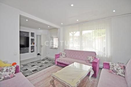 Ehringshausen, Andalucia 35630, Germany