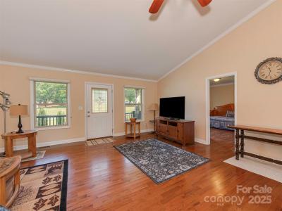 3523 Icard Rhodhiss Road, Connelly Springs, 北卡罗来纳州 28612, 美国