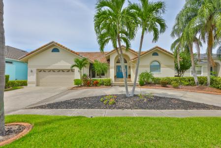 913 Allegro Ln, Apollo Beach, Florida 33572