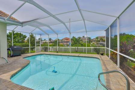 913 Allegro Ln, Apollo Beach, Florida 33572
