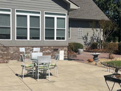 1302 Oakridge Boulevard, Lumberton, Carolina Do Norte 28358, Estados Unidos