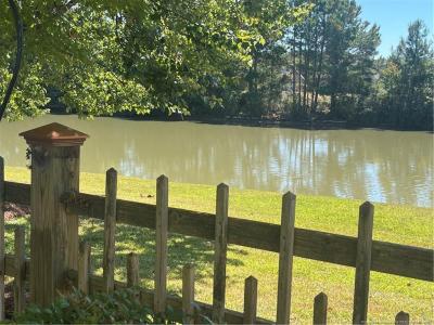 1302 Oakridge Boulevard, Lumberton, Carolina Do Norte 28358, Estados Unidos