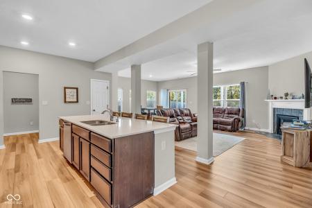 1195 S Aberdeen Drive, Franklin, Indiana 46131