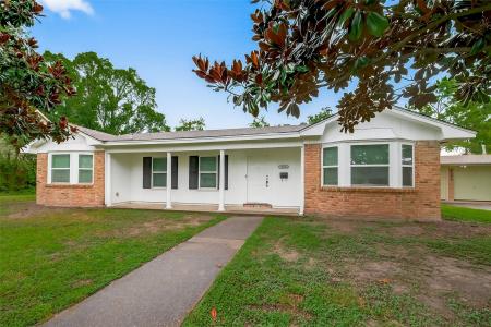 8210 Edgemoor Drive, Houston, טקסס 77036, ארצות הברית של אמריקה