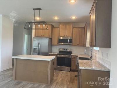 136 Burleson Pointe, Woodleaf, North Carolina 27054