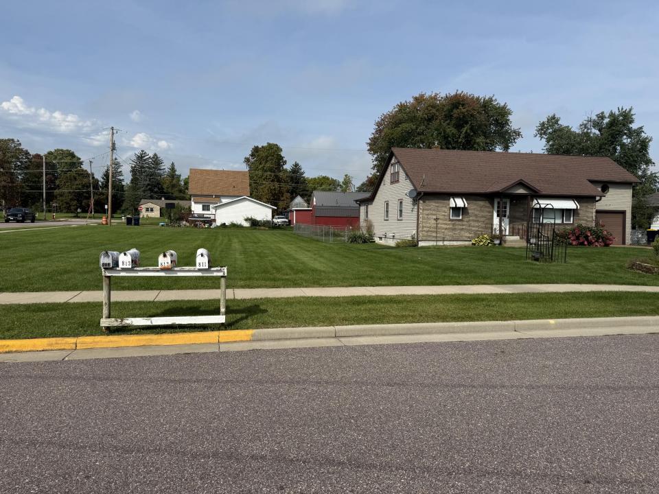 813 Hickory St -, Mauston, Wisconsin 53948, USA