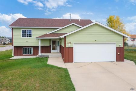 304 Freude Lane, Box Elder, SD 57719, USA