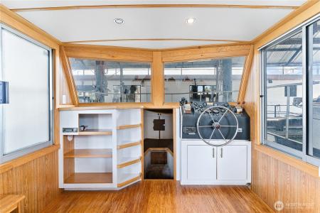 2401 N Northlake Way , C22, Seattle, Washington 98103