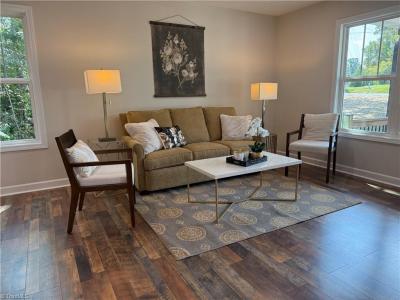 30 Culbreth Avenue, Thomasville, North Carolina 27360, HOA KỲ