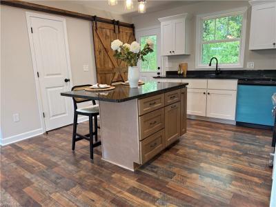 30 Culbreth Avenue, Thomasville, North Carolina 27360, HOA KỲ