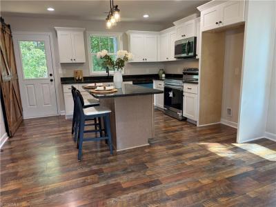 30 Culbreth Avenue, Thomasville, North Carolina 27360, HOA KỲ