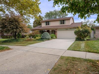 35604 Alta Vista Drive, SterlingHeights, Michigan 48312, USA