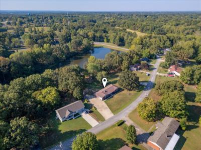 550 Lakeview Cir, Tennessee Ridge, 田納西州 37178, 美國