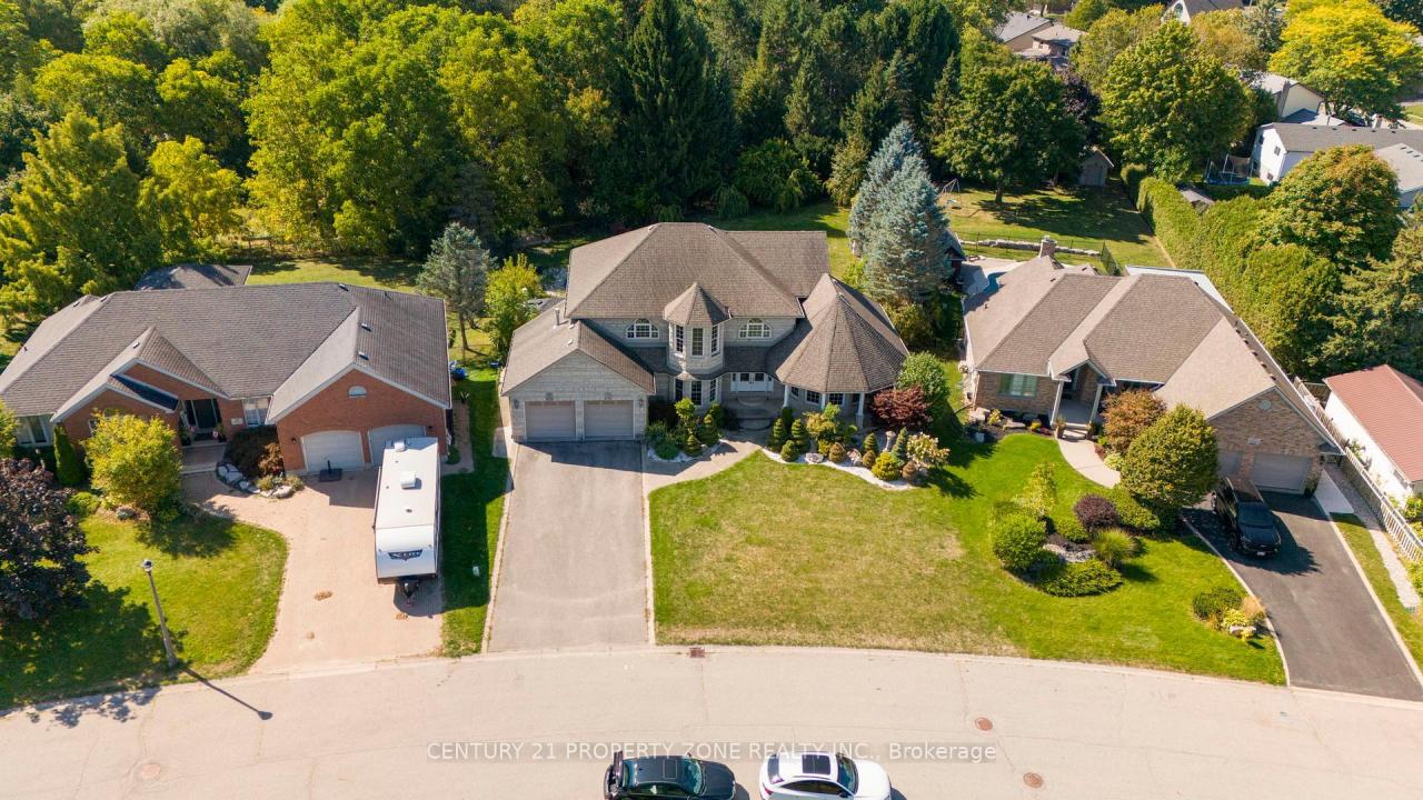 15 ROYAL YORK COURT, Brant, オンタリオ N0E 1N0, カナダ