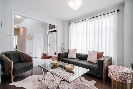 1076 THOMPSON DRIVE, Oshawa, 安大略省 L1L 0V5, 加拿大