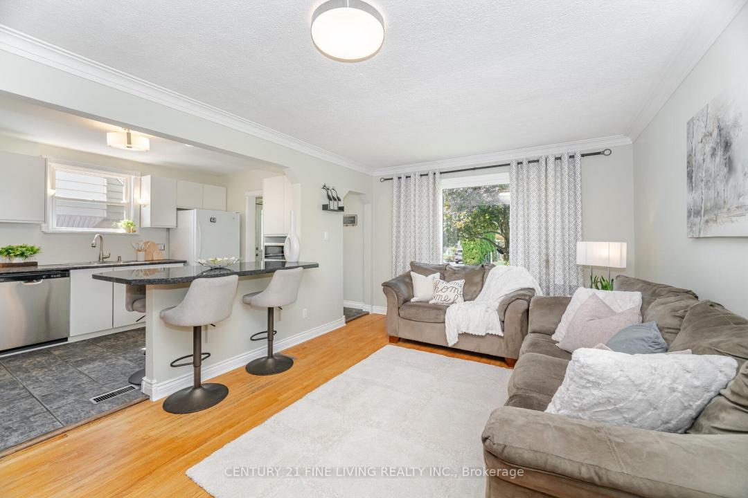 151 BROOKLAWN AVENUE, Toronto, オンタリオ M1M 2P8, カナダ