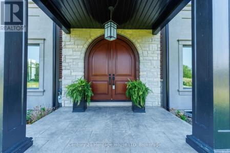 12679 NIAGARA PARKWAY, Niagara Falls (lyons Creek), Ontario L2E 6S6, Canada