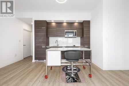 75 CANTERBURY PLACE, Toronto (willowdale West), Ontario M2N 2N1, Canadá