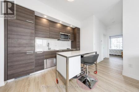 75 CANTERBURY PLACE, Toronto (willowdale West), Ontario M2N 2N1, Canadá