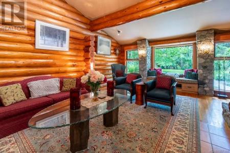 3272 ROPER ROAD, Nanaimo, British Columbia V9G 1C4, Canada