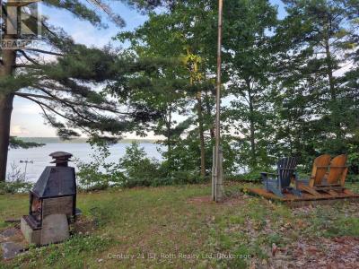1379 CHAMPLAIN ROAD, Tiny, Ontario L9M 0C1, Canadá