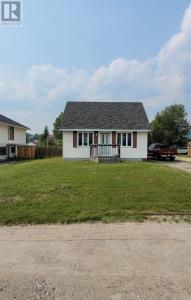 59 MANITOU ROAD W, Manitouwadge, Ontario P0T 2C0, Canada